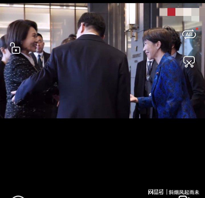 体育彩票-金惠景陪李在明出席晚宴全程冷脸，高市早苗和李在明尽情畅欢颜